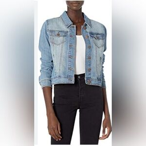 New Women’s, Light Blue Denim Relaxed Jacket, size Medium